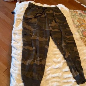 Pink Victoria Secret camo sweatpants size large